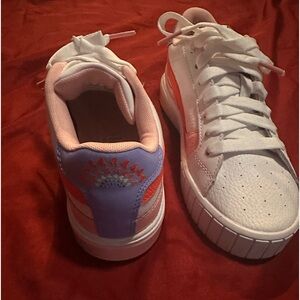 Gentle worn Pink and White Puma Sneakers. Size 7.